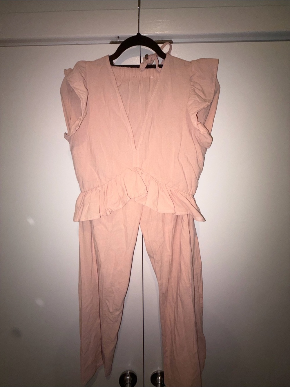 NWT FANCYINN 2-Piece Ruffle Top & Side Slit Pants Set – XS